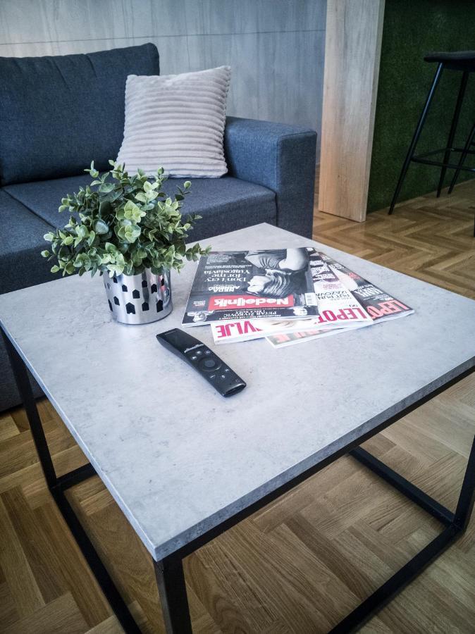 Raw Industrial City Apartment 수보티차 외부 사진